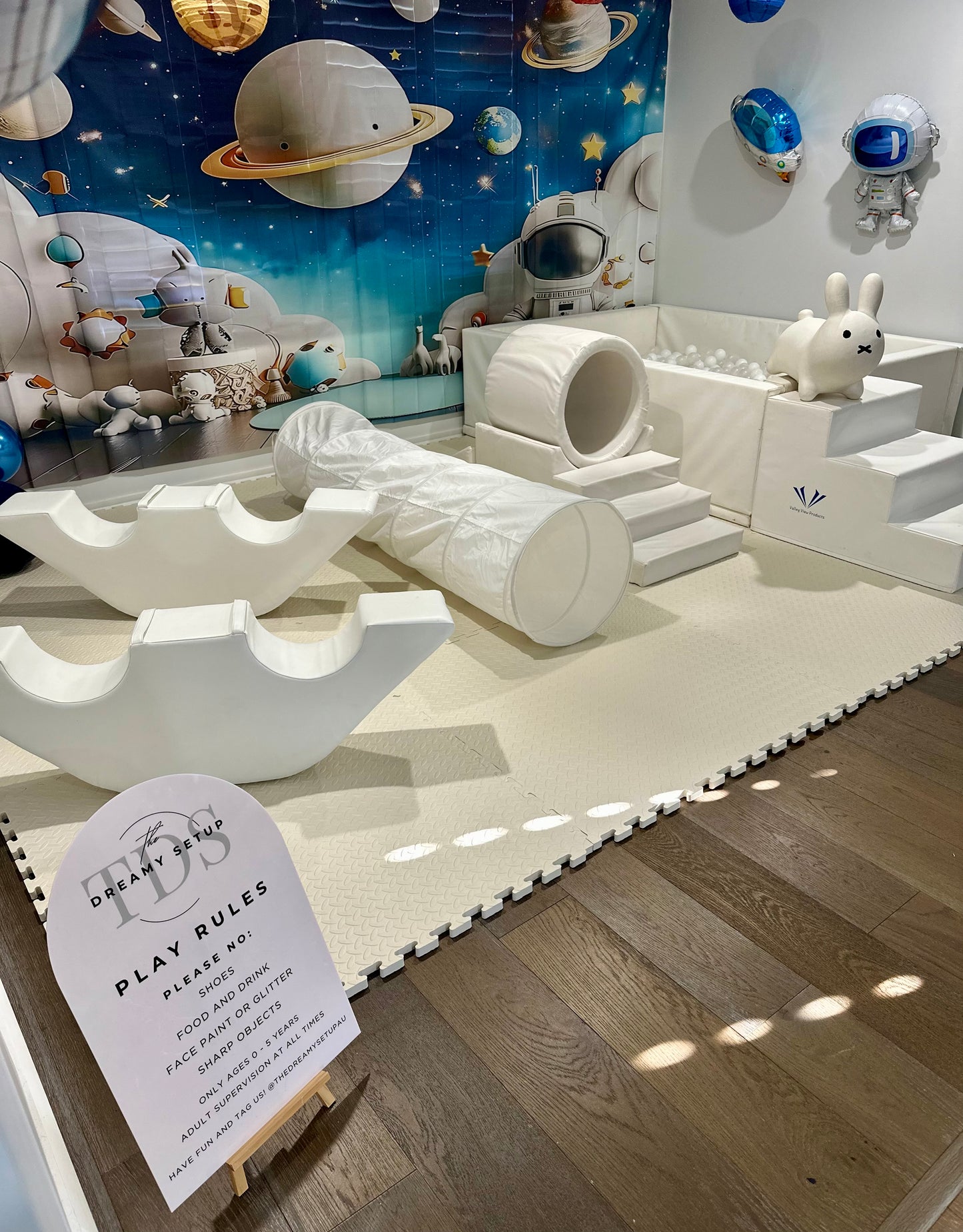 All White White Soft Play with Ball Pit